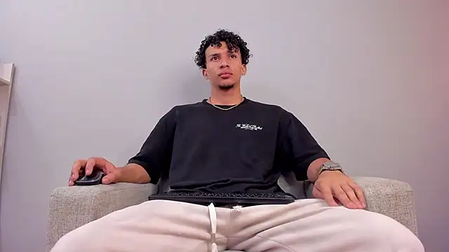 Snapshot of Dominick_star chatting on September 9, 2025, 3:49 am Dominick star online show from September 9, 2025, 3:49 am