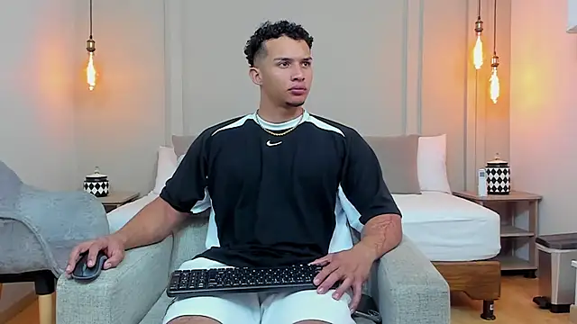 Snapshot of Dominick_star chatting on February 25, 2025, 4:57 am Dominick star online show from February 25, 2025, 4:57 am