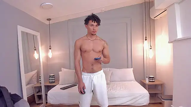 Snapshot of Dominick_star chatting on October 4, 2025, 4:25 am Dominick star online show from October 4, 2025, 4:25 am
