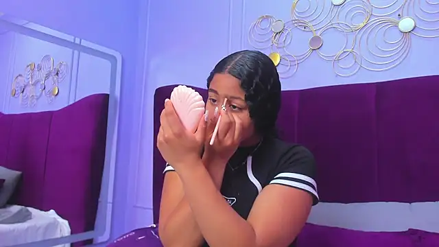 Snapshot of Sofi_Fox_ chatting on February 28, 2025, 1:14 pm Sofi Fox online show from February 28, 2025, 1:14 pm