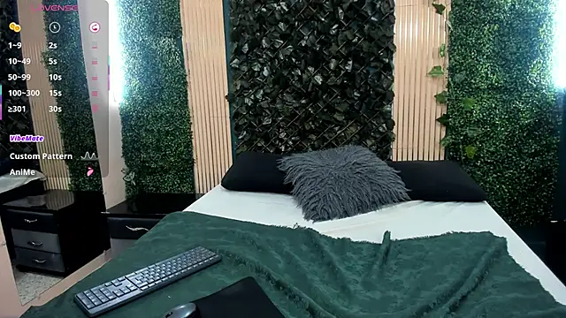 Snapshot of VickyJohnson1 chatting on January 5, 2026, 8:34 pm VickyJohnson1 online show from January 5, 2026, 8:34 pm