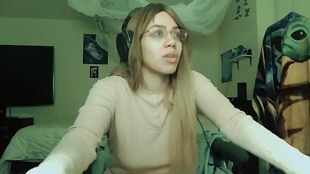 Snapshot of PolinaLoveX chatting on February 5, 2025, 1:58 am PolinaLoveX online show from February 5, 2025, 1:58 am