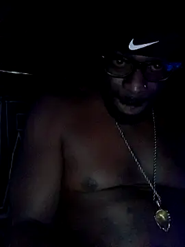 Snapshot of SukItSlo444 chatting on January 18, 2025, 12:36 pm SukItSlo444 online show from January 18, 2025, 12:36 pm