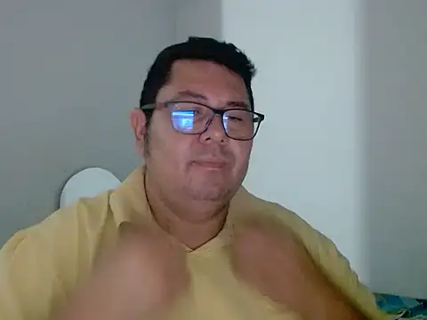 Snapshot of Elgatoloco11 chatting on May 22, 2026, 4:43 am Elgatoloco11 online show from May 22, 2026, 4:43 am