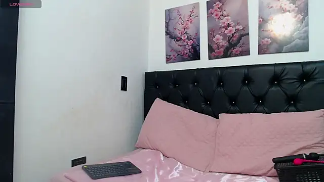 abigail f00x online show from March 21, 2026, 12:42 pm