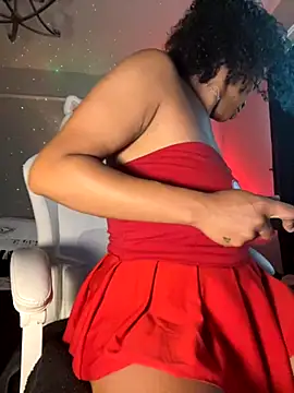 loveluna8 online show from September 12, 2025, 12:38 pm