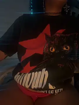 loveluna8 online show from March 28, 2026, 12:00 am