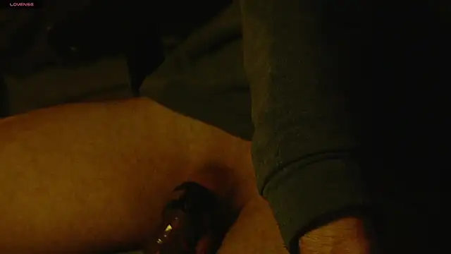 coupleofficial online show from April 10, 2026, 11:45 pm