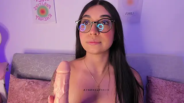 Snapshot of sensualhaven_ chatting on January 3, 2025, 3:38 am sensualhaven online show from January 3, 2025, 3:38 am