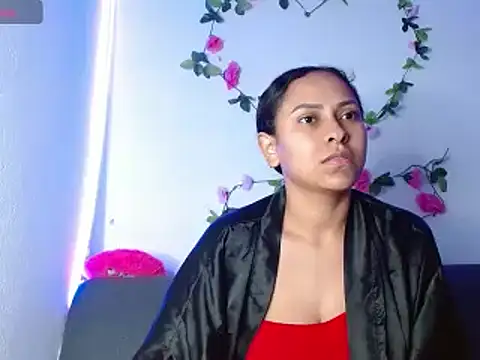 Snapshot of Cereza_horny chatting on December 7, 2024, 5:10 am Cereza horny online show from December 7, 2024, 5:10 am