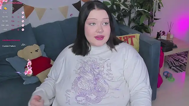 LilyBelll online show from September 25, 2025, 4:57 pm