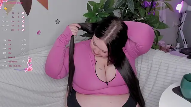 LilyBelll online show from November 12, 2025, 10:30 am