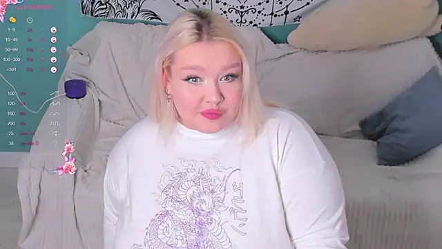 LilyBelll online show from January 5, 2025, 9:26 am