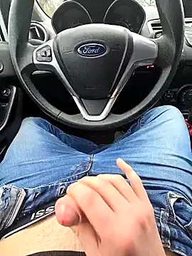 Titanhoott online show from January 10, 2025, 1:20 pm