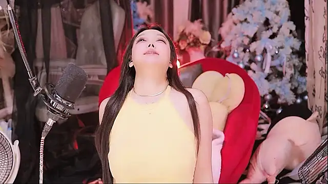 Snapshot of Missy_Nana21 chatting on December 21, 2025, 4:30 pm Missy Nana21 online show from December 21, 2025, 4:30 pm