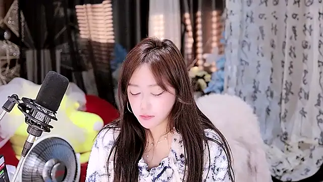Snapshot of Missy_Nana21 chatting on February 15, 2025, 6:55 pm Missy Nana21 online show from February 15, 2025, 6:55 pm