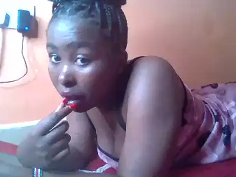 Snapshot of Moonfades chatting on January 24, 2025, 9:58 pm Moonfades online show from January 24, 2025, 9:58 pm