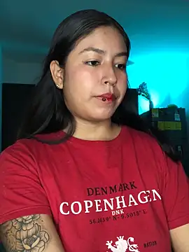 Snapshot of EmmaRossem chatting on February 20, 2026, 9:39 pm EmmaRossem online show from February 20, 2026, 9:39 pm