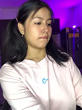 Snapshot of EmmaRossem chatting on January 9, 2026, 8:05 pm EmmaRossem online show from January 9, 2026, 8:05 pm