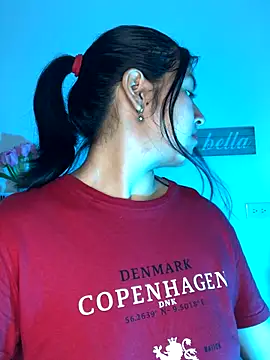 Snapshot of EmmaRossem chatting on October 3, 2025, 7:48 pm EmmaRossem online show from October 3, 2025, 7:48 pm