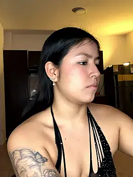 Snapshot of EmmaRossem chatting on January 10, 2026, 8:48 pm EmmaRossem online show from January 10, 2026, 8:48 pm