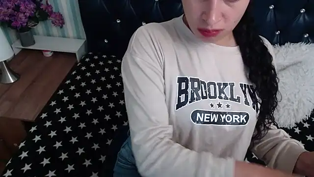 Snapshot of Scarlett_Keaton chatting on September 22, 2025, 5:24 am Scarlett Keaton online show from September 22, 2025, 5:24 am