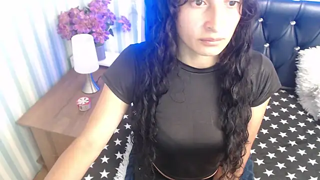 Snapshot of Scarlett_Keaton chatting on March 20, 2025, 6:19 am Scarlett Keaton online show from March 20, 2025, 6:19 am