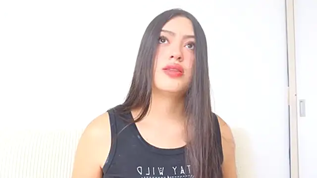 Snapshot of Sweet-Sophiee chatting on November 30, 2025, 6:52 pm Sweet-Sophiee online show from November 30, 2025, 6:52 pm