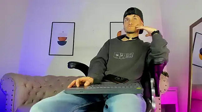 DemianPrince online show from December 29, 2024, 3:54 am