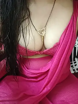 Snapshot of Sweetyi chatting on July 26, 2026, 5:03 am Sweetyi online show from July 26, 2026, 5:03 am
