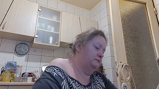 Snapshot of melissaBlessing chatting on January 14, 2026, 2:37 am melissaBlessing online show from January 14, 2026, 2:37 am