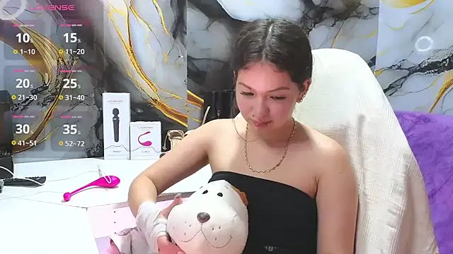 Snapshot of lilimini032 chatting on December 16, 2025, 7:40 pm lilimini032 online show from December 16, 2025, 7:40 pm