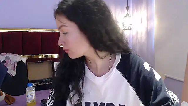 Snapshot of lilimini032 chatting on December 22, 2025, 7:36 pm lilimini032 online show from December 22, 2025, 7:36 pm