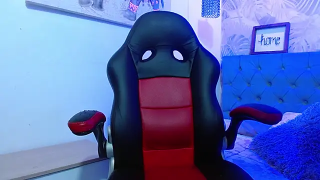 Snapshot of violletha chatting on December 3, 2025, 12:26 pm violletha online show from December 3, 2025, 12:26 pm