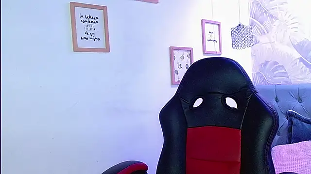 Snapshot of violletha chatting on March 22, 2025, 6:47 pm violletha online show from March 22, 2025, 6:47 pm