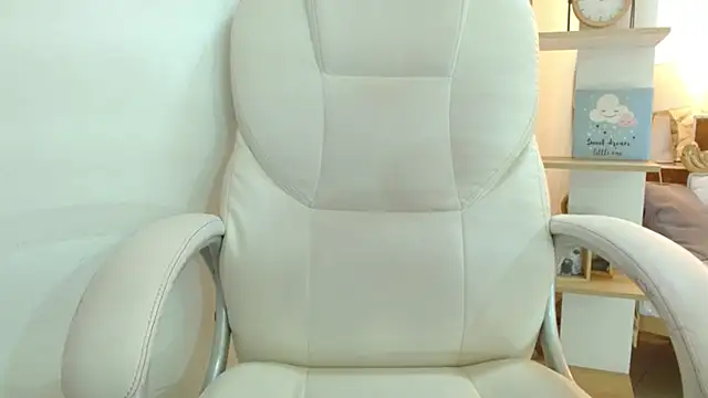 Snapshot of violletha chatting on January 19, 2026, 12:42 pm violletha online show from January 19, 2026, 12:42 pm