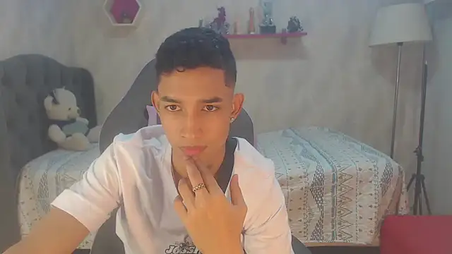 Snapshot of jose_sexycumm chatting on January 24, 2025, 3:11 am jose sexycumm online show from January 24, 2025, 3:11 am