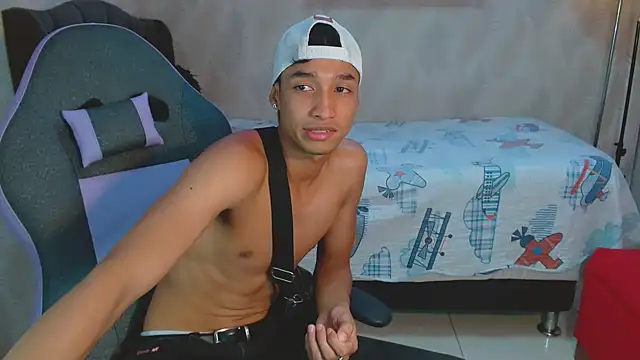 Snapshot of jose_sexycumm chatting on February 20, 2025, 9:31 pm jose sexycumm online show from February 20, 2025, 9:31 pm