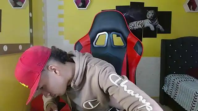 Snapshot of jose_sexycumm chatting on October 23, 2025, 8:29 pm jose sexycumm online show from October 23, 2025, 8:29 pm