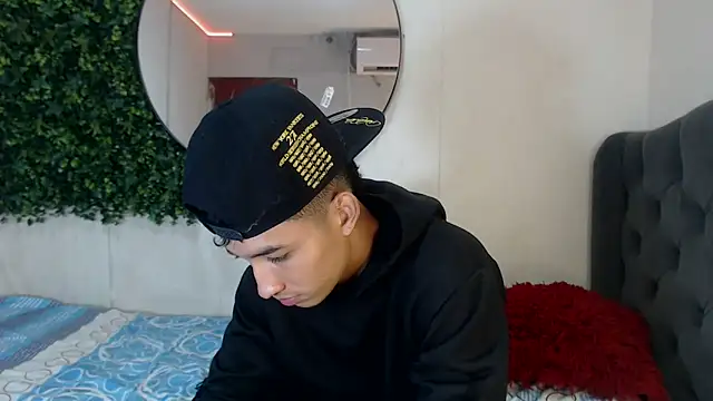 Snapshot of jose_sexycumm chatting on March 17, 2025, 10:19 pm jose sexycumm online show from March 17, 2025, 10:19 pm