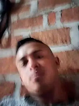 Snapshot of dariocraak chatting on March 5, 2025, 2:01 pm dariocraak online show from March 5, 2025, 2:01 pm