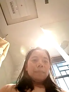 doggiepossession online show from September 19, 2025, 7:01 am