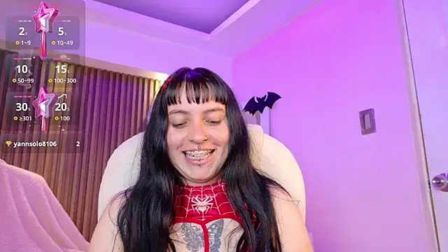 Snapshot of Lucy_Smith2 chatting on October 31, 2025, 4:14 pm Lucy Smith2 online show from October 31, 2025, 4:14 pm