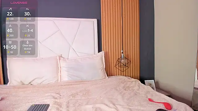 Snapshot of Lucy_Smith2 chatting on September 19, 2025, 7:51 pm Lucy Smith2 online show from September 19, 2025, 7:51 pm