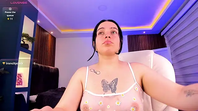 Snapshot of Lucy_Smith2 chatting on March 7, 2025, 3:40 am Lucy Smith2 online show from March 7, 2025, 3:40 am