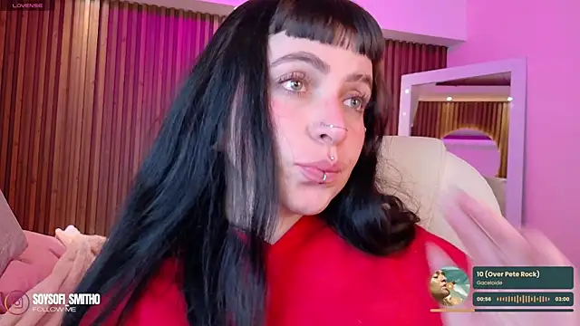 Snapshot of Lucy_Smith2 chatting on November 22, 2025, 4:22 am Lucy Smith2 online show from November 22, 2025, 4:22 am