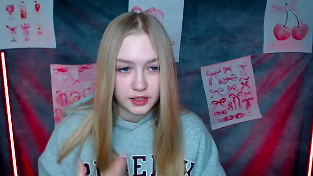 Snapshot of MademoiselleCl chatting on February 10, 2026, 7:18 am MademoiselleCl online show from February 10, 2026, 7:18 am