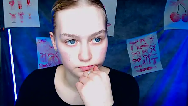 Snapshot of MademoiselleCl chatting on February 25, 2026, 1:33 pm MademoiselleCl online show from February 25, 2026, 1:33 pm