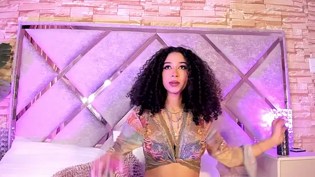  lanna jhonson  online show from November 6, 2025, 3:32 am