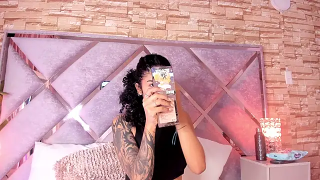  lanna jhonson  online show from October 25, 2025, 11:20 am